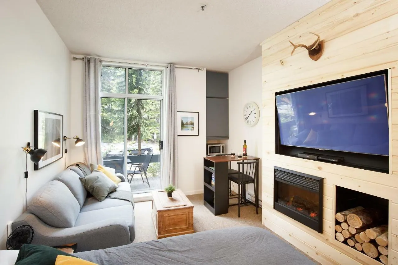 Impeccable Glacier Lodge Hotel Room W Pool+Hot Tub contacts